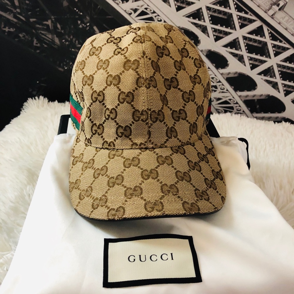 Brown Gucci print hat
